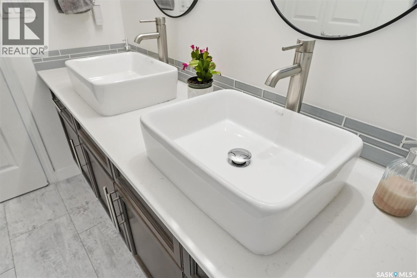 323 Hettle Cove, Saskatoon, Saskatchewan  S7T 0E8 - Photo 25 - SK026397