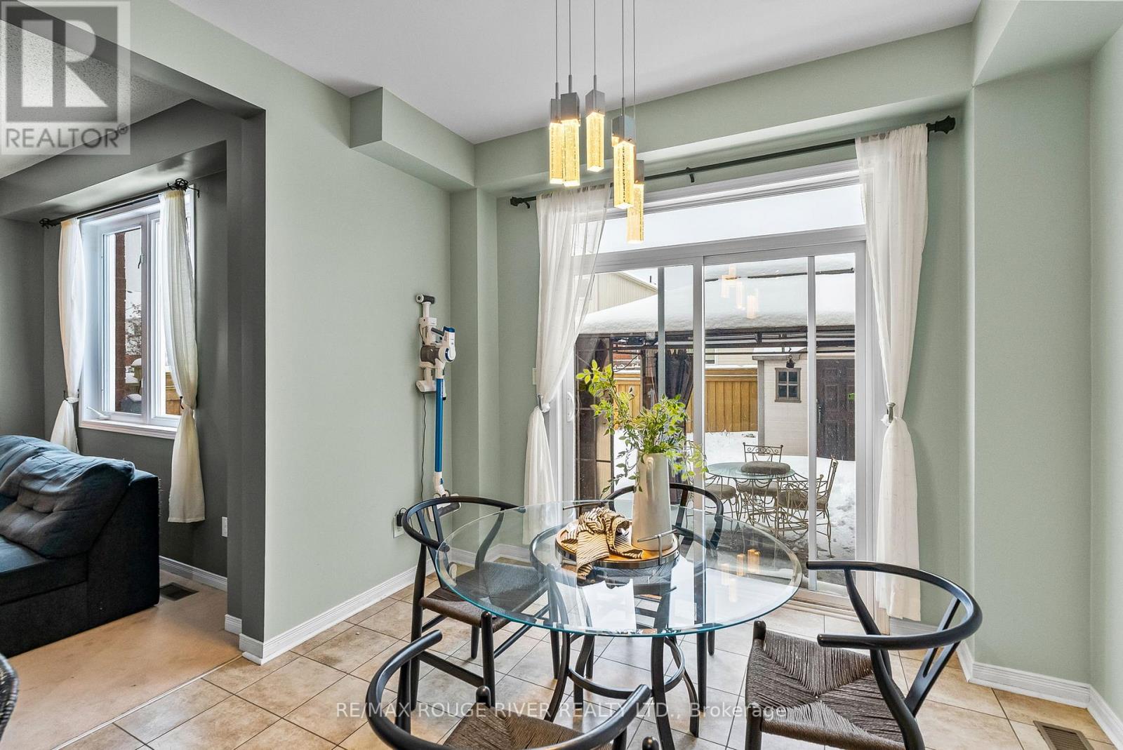 1083 Glenbourne Drive, Oshawa, Ontario  L1K 0B7 - Photo 19 - E12672616