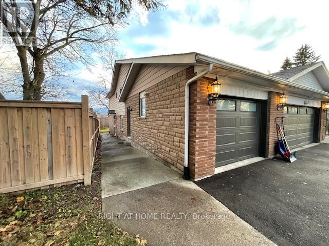 #b - 22 Grant Court, East Gwillimbury, Ontario  L0G 1R0 - Photo 6 - N12575528