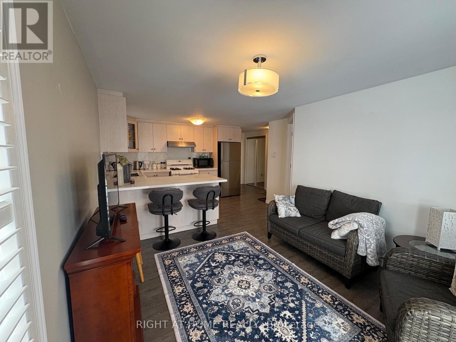 #b - 22 Grant Court, East Gwillimbury, Ontario  L0G 1R0 - Photo 12 - N12575528