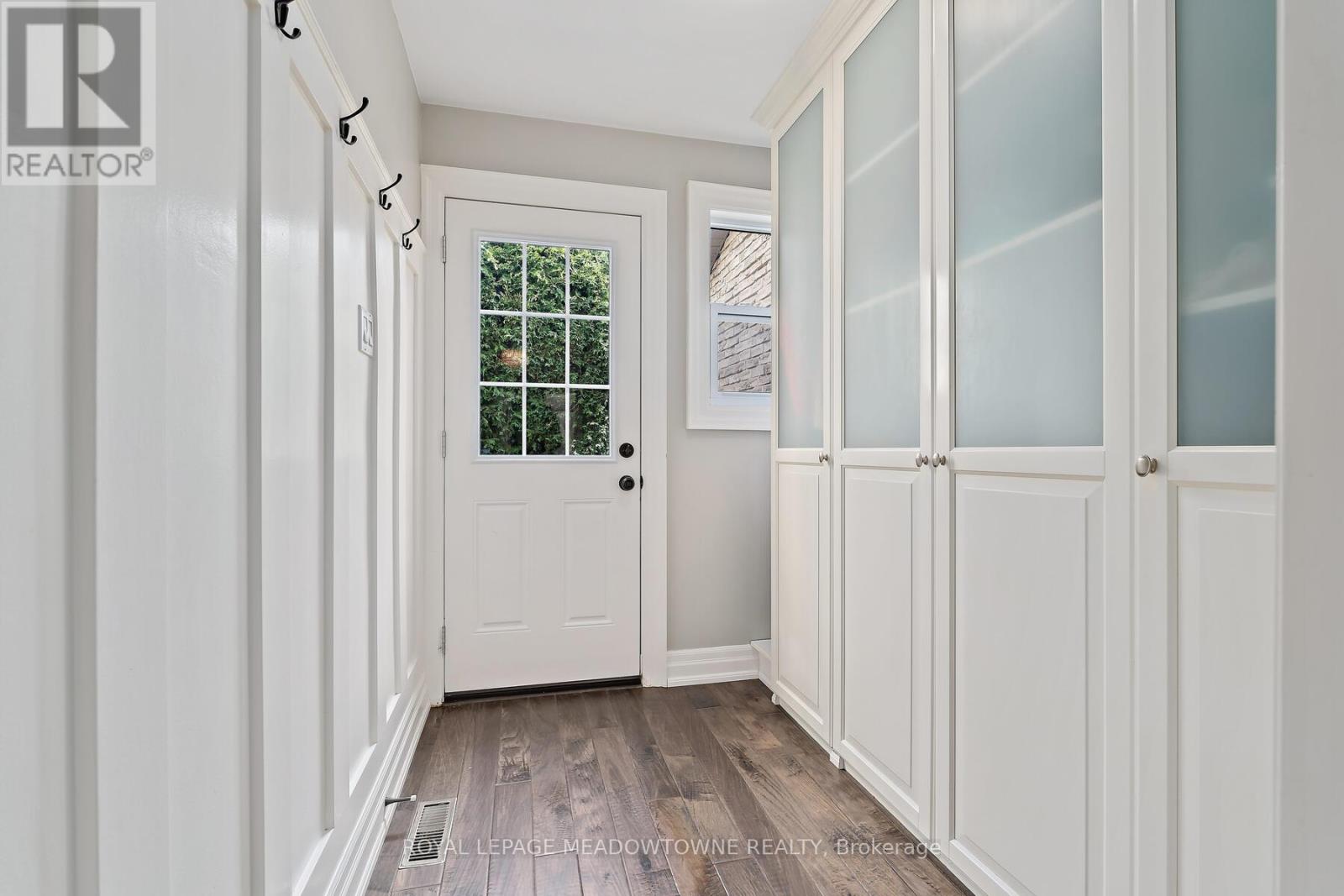 25 Hillside Drive, Halton Hills, Ontario  L7G 4W2 - Photo 18 - W12462440