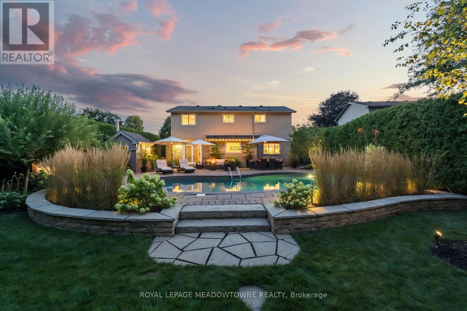 25 Hillside Drive, Halton Hills, Ontario  L7G 4W2 - Photo 48 - W12462440