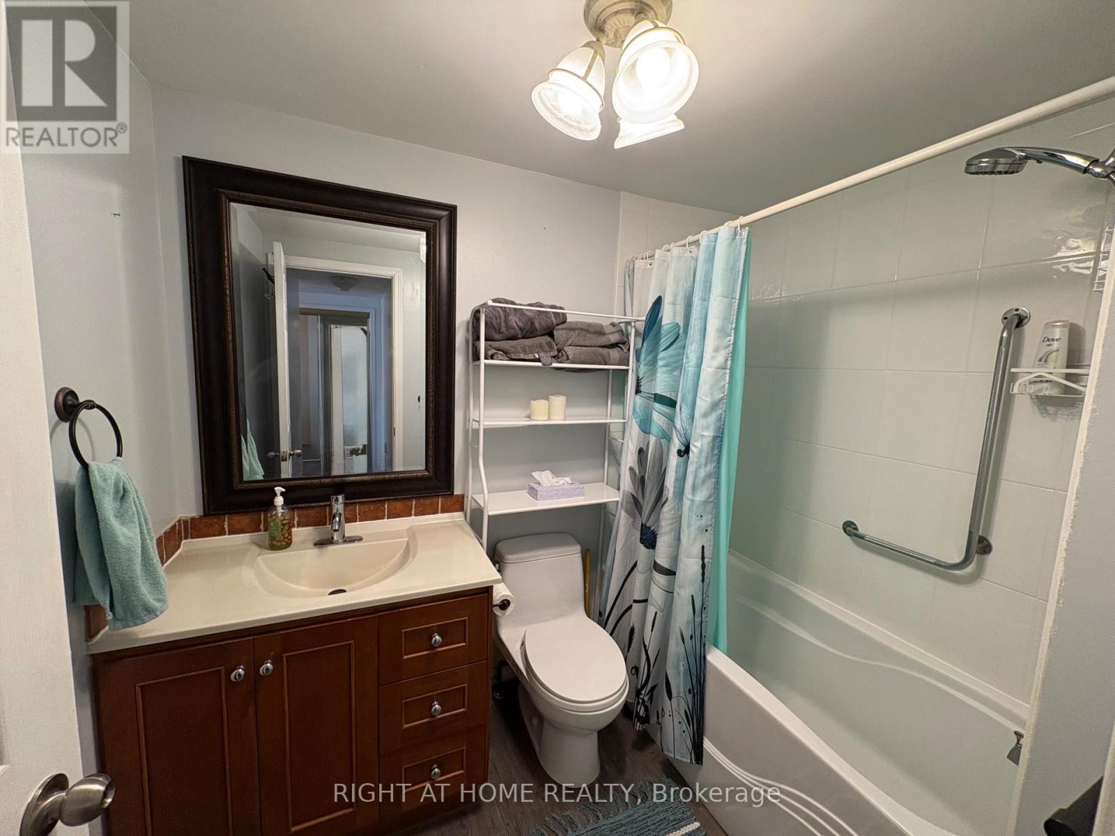 #b - 22 Grant Court, East Gwillimbury, Ontario  L0G 1R0 - Photo 14 - N12575528