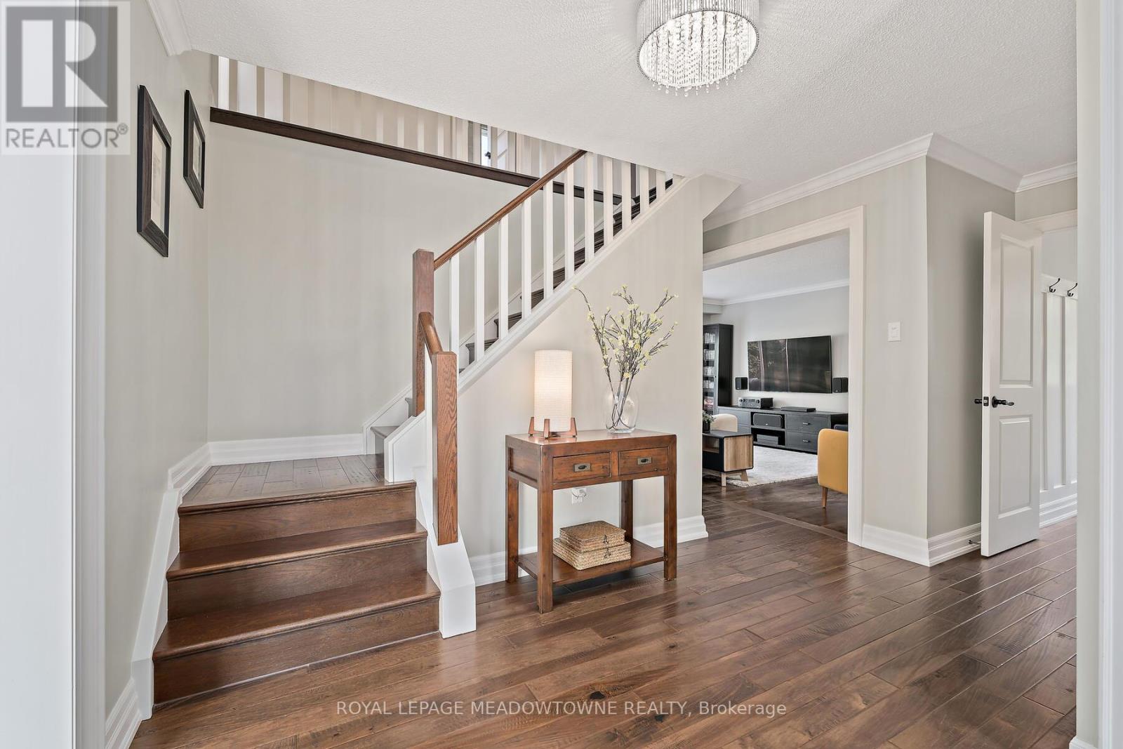 25 Hillside Drive, Halton Hills, Ontario  L7G 4W2 - Photo 19 - W12462440