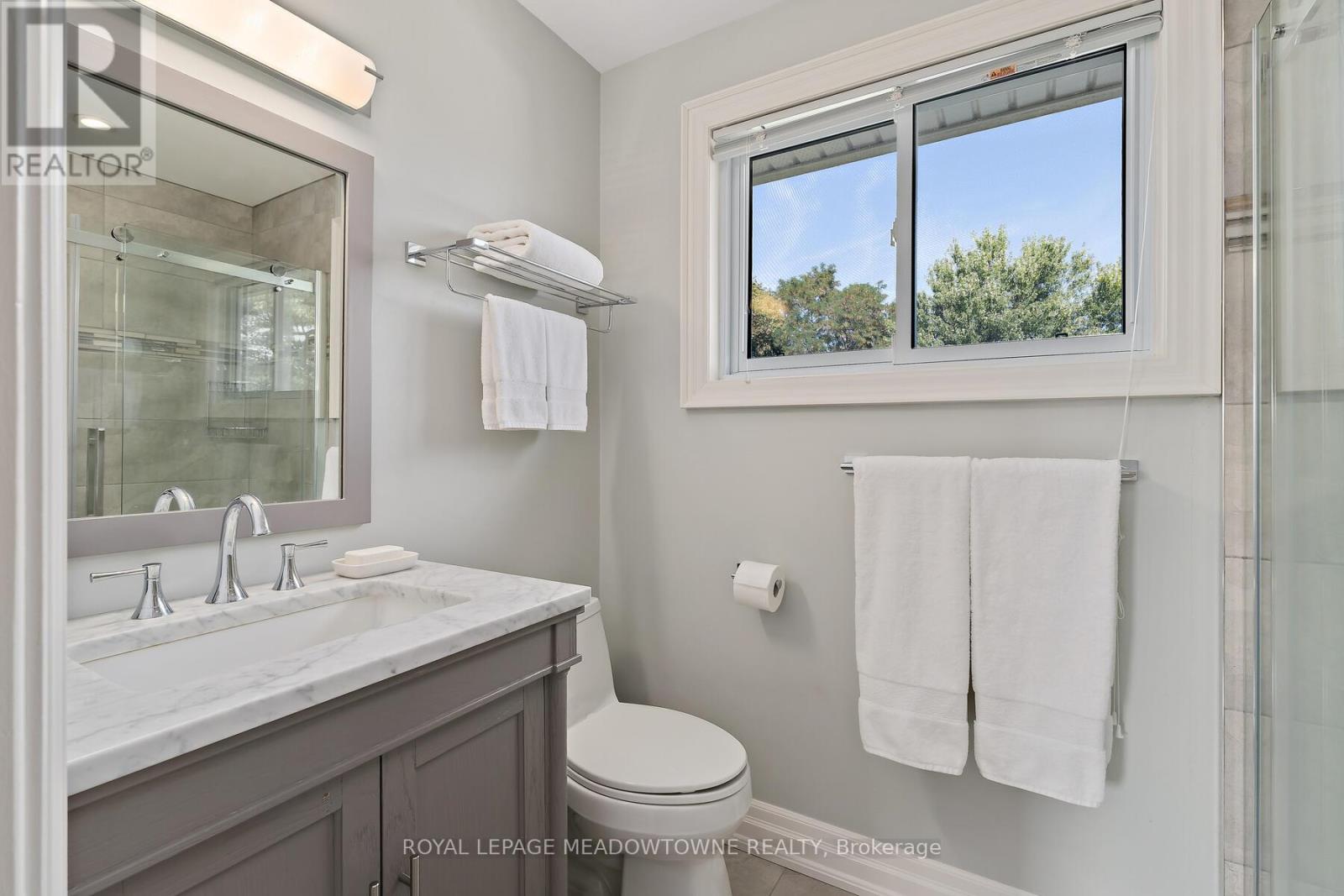 25 Hillside Drive, Halton Hills, Ontario  L7G 4W2 - Photo 23 - W12462440