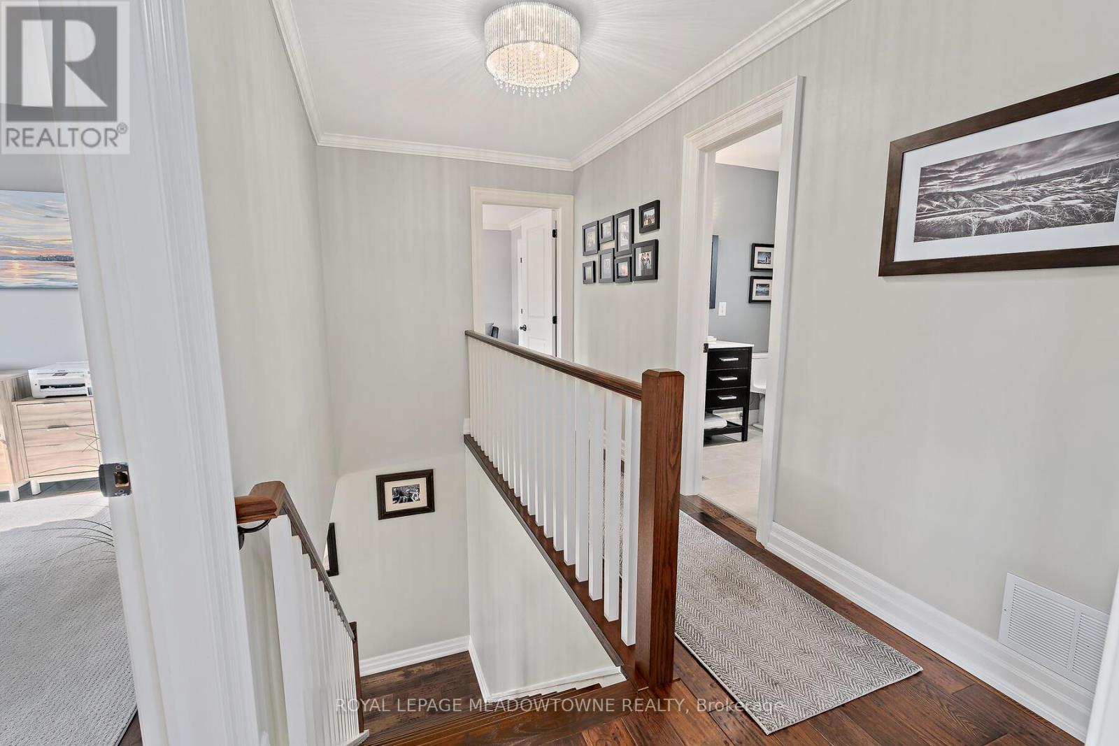 25 Hillside Drive, Halton Hills, Ontario  L7G 4W2 - Photo 20 - W12462440