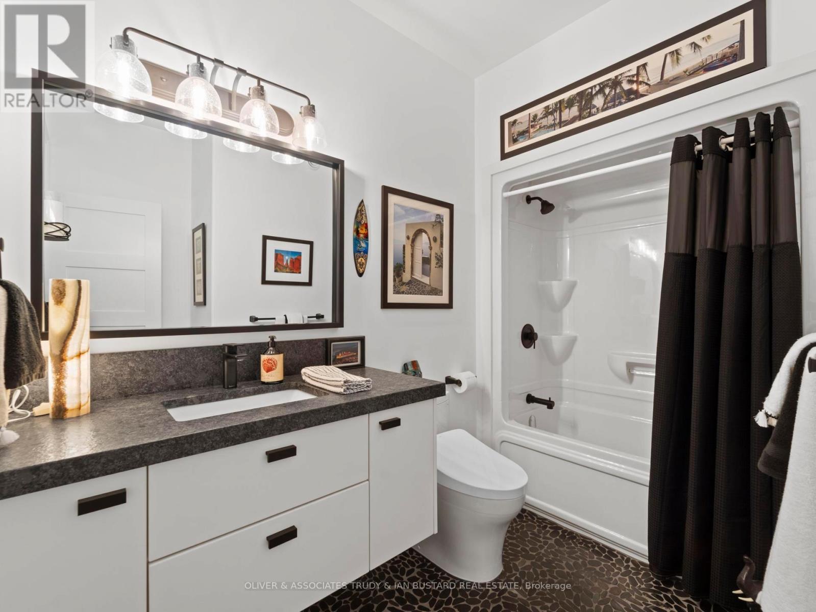 1 Creek Side Place, Lambton Shores, Ontario  N0M 1T0 - Photo 19 - X12196158