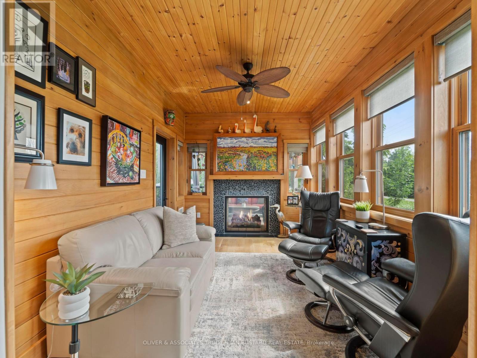 Photo 16 of 50 for 1 Creek Side Place