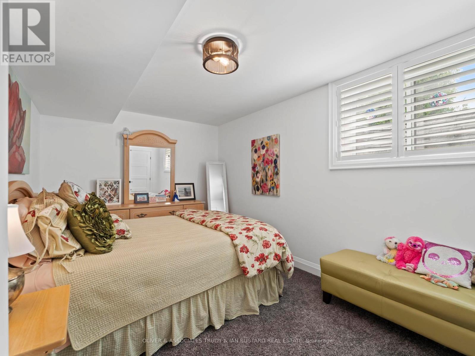 Photo 32 of 50 for 1 Creek Side Place