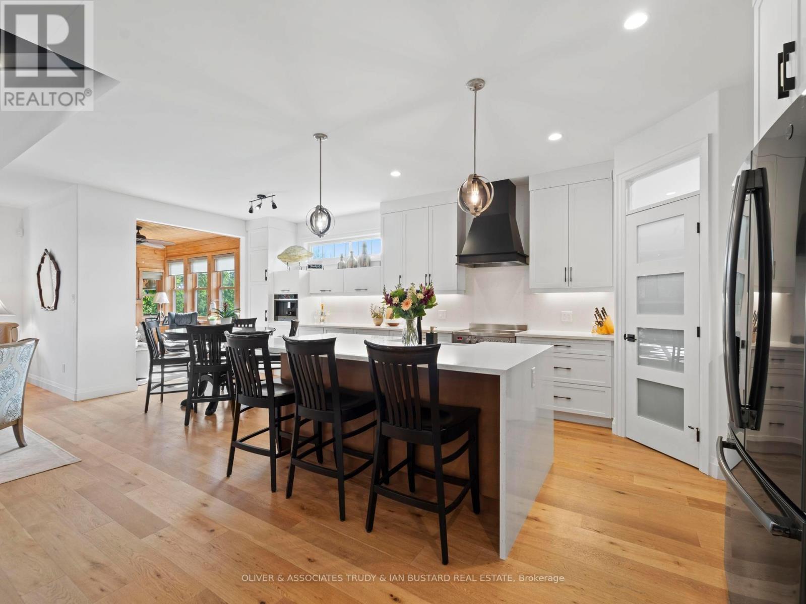 Photo 7 of 50 for 1 Creek Side Place