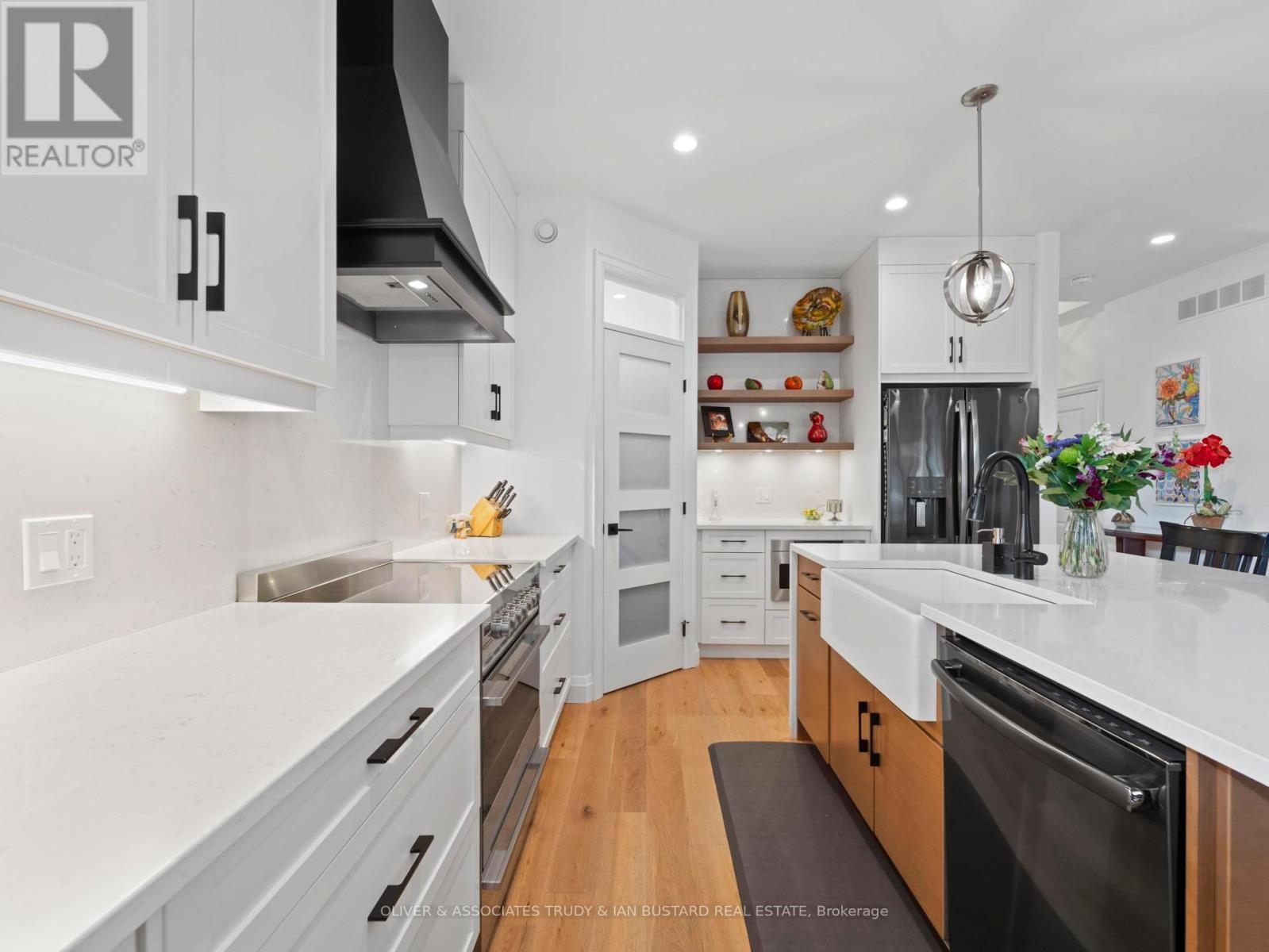 1 Creek Side Place, Lambton Shores, Ontario  N0M 1T0 - Photo 11 - X12196158