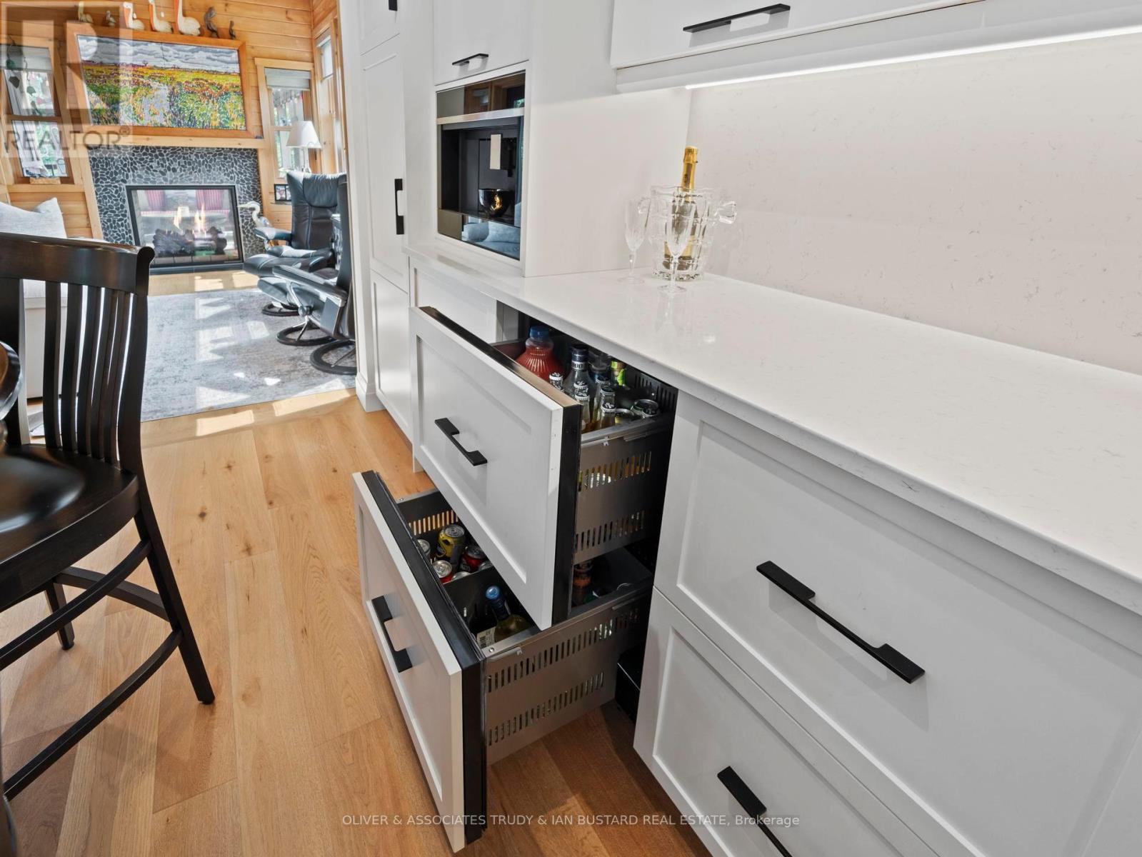 1 Creek Side Place, Lambton Shores, Ontario  N0M 1T0 - Photo 10 - X12196158