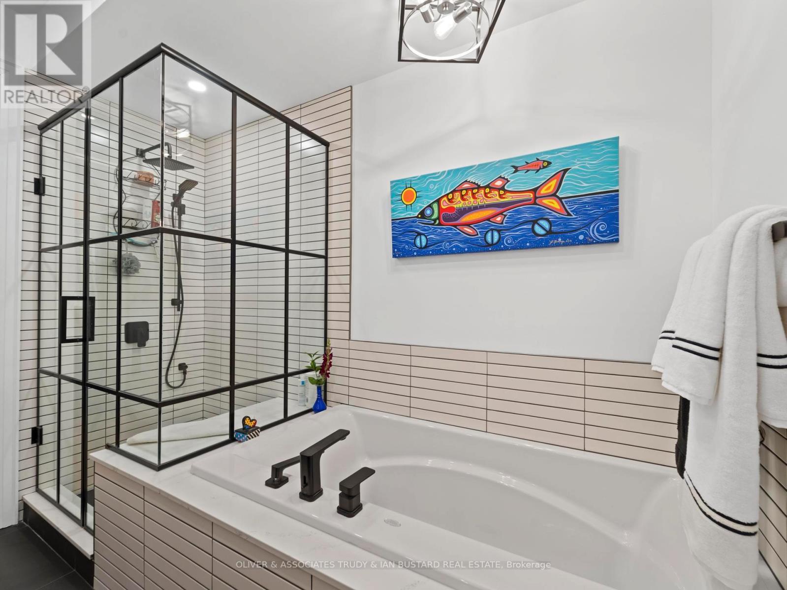 1 Creek Side Place, Lambton Shores, Ontario  N0M 1T0 - Photo 23 - X12196158