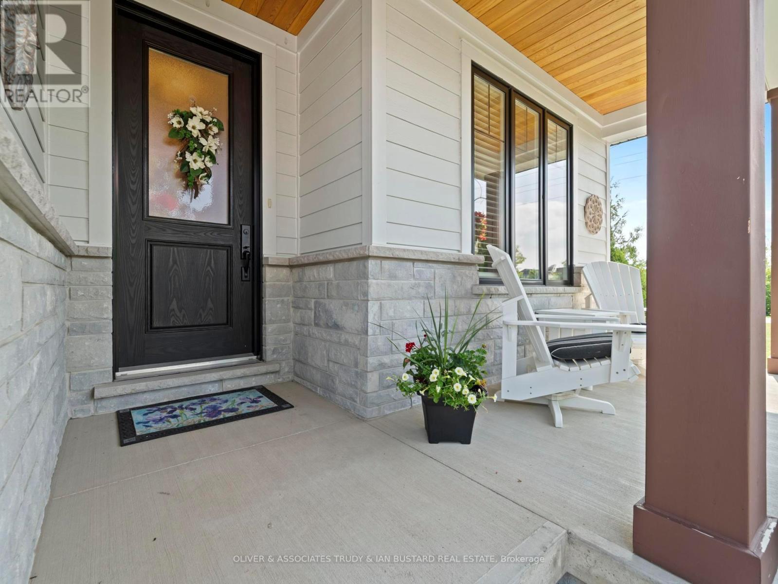 1 Creek Side Place, Lambton Shores, Ontario  N0M 1T0 - Photo 3 - X12196158