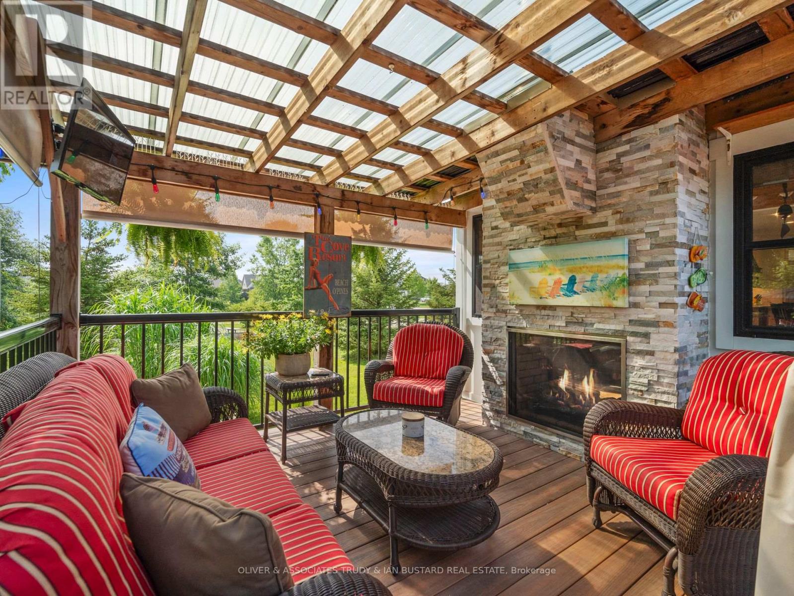 1 Creek Side Place, Lambton Shores, Ontario  N0M 1T0 - Photo 36 - X12196158