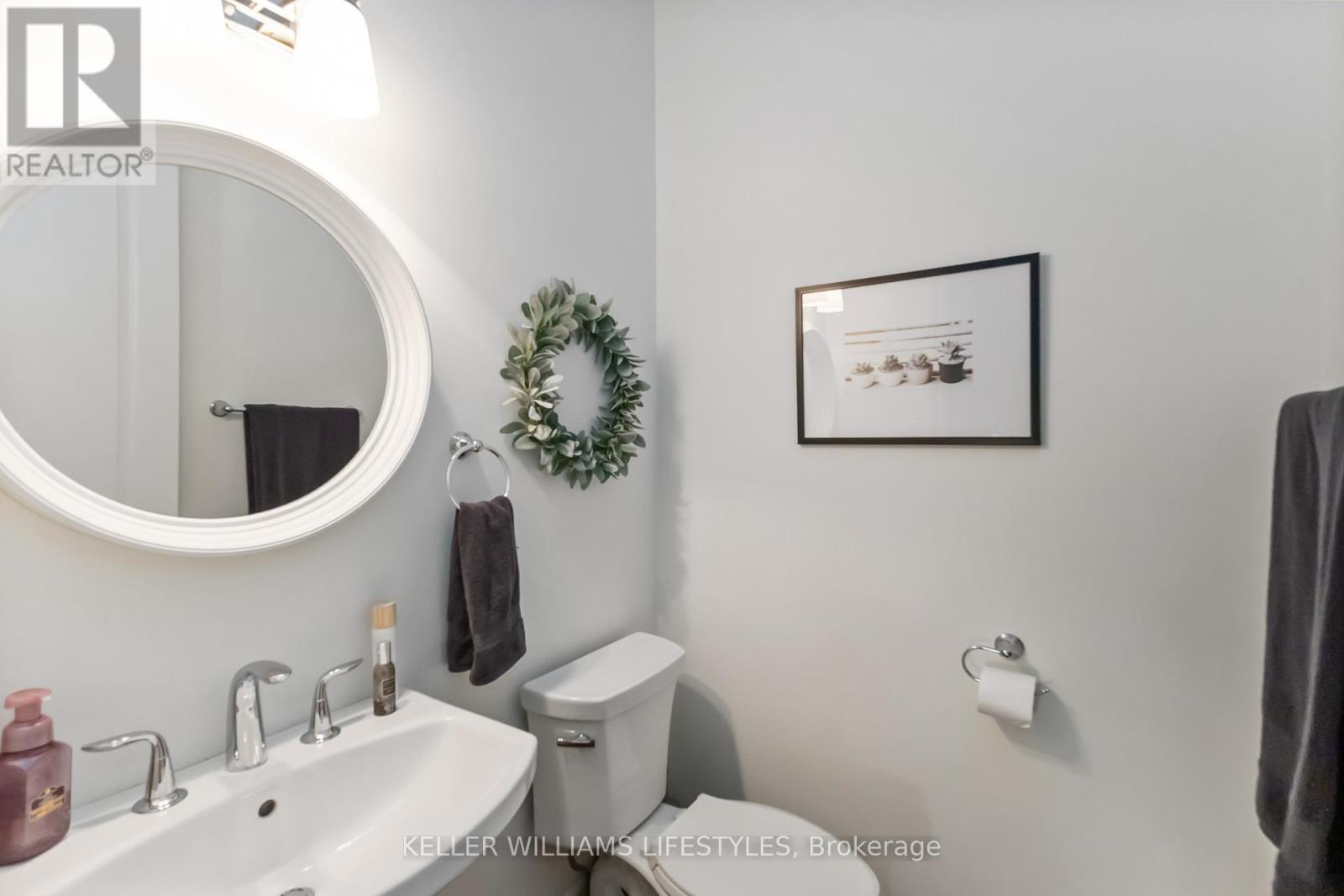 Photo 11 of 47 for 20 - 555 Sunningdale Road E