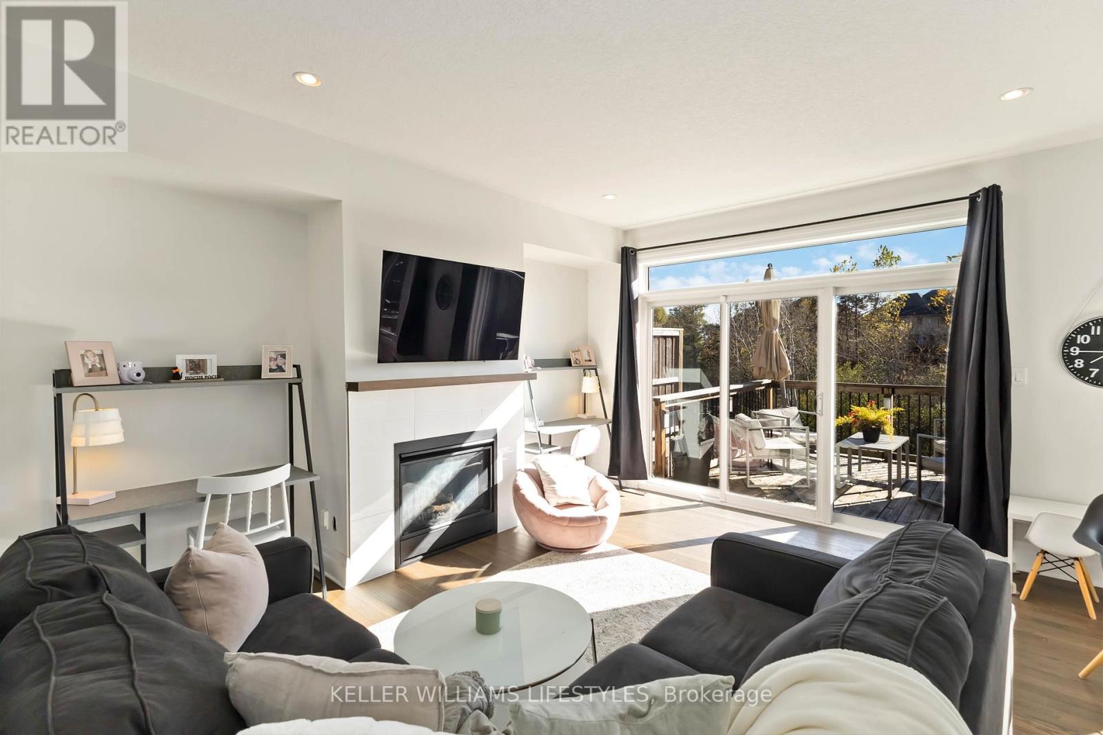 Photo 14 of 47 for 20 - 555 Sunningdale Road E