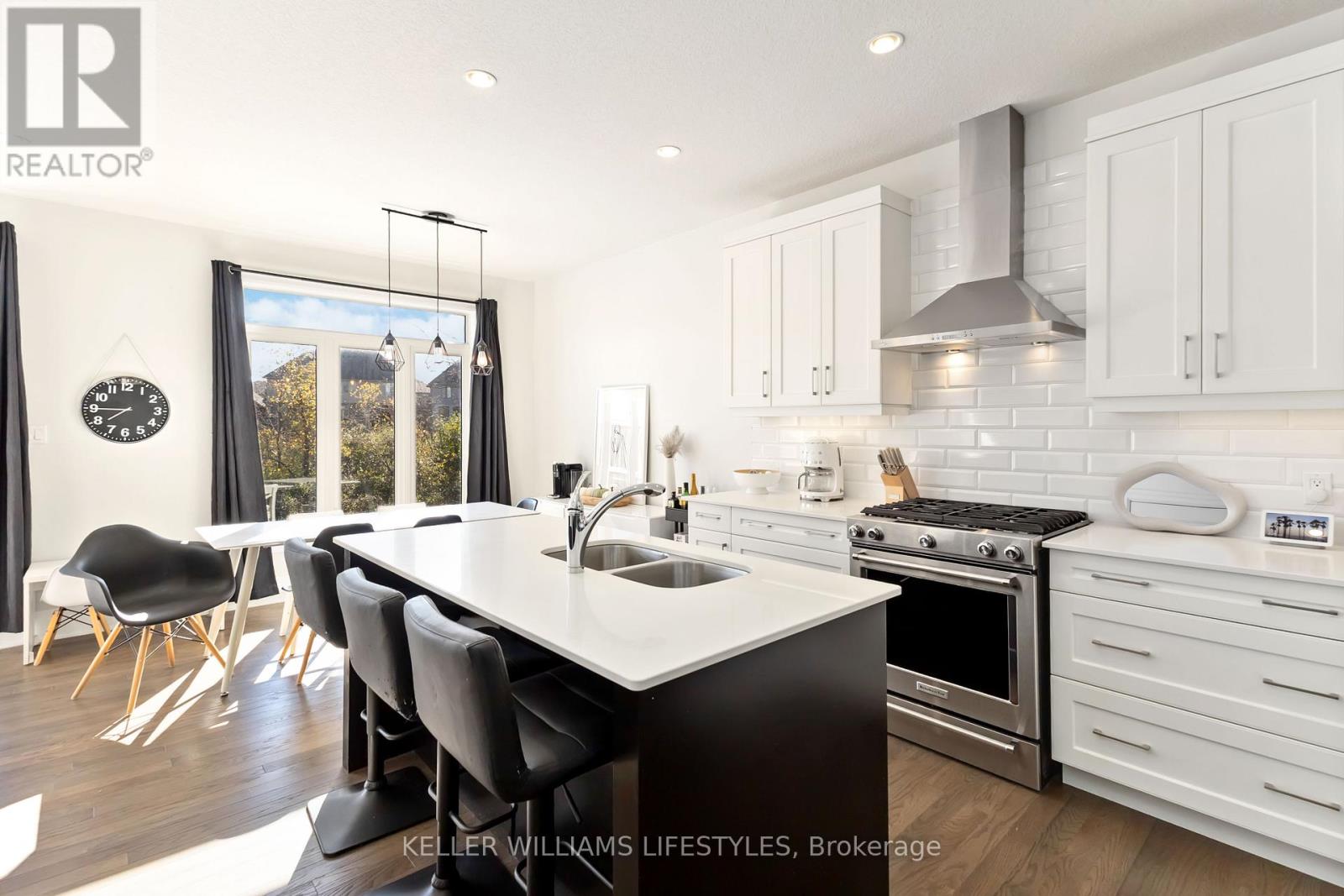 Photo 17 of 47 for 20 - 555 Sunningdale Road E