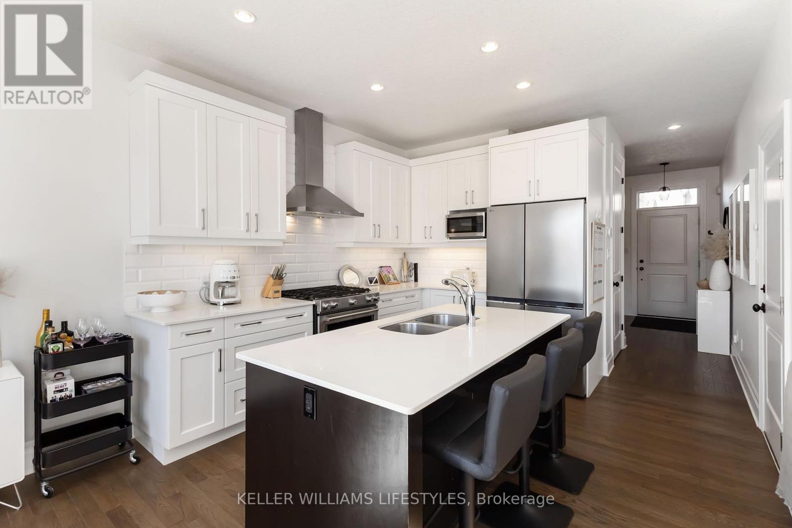 Photo 18 of 47 for 20 - 555 Sunningdale Road E