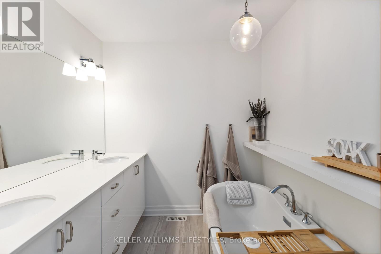 Photo 36 of 47 for 20 - 555 Sunningdale Road E