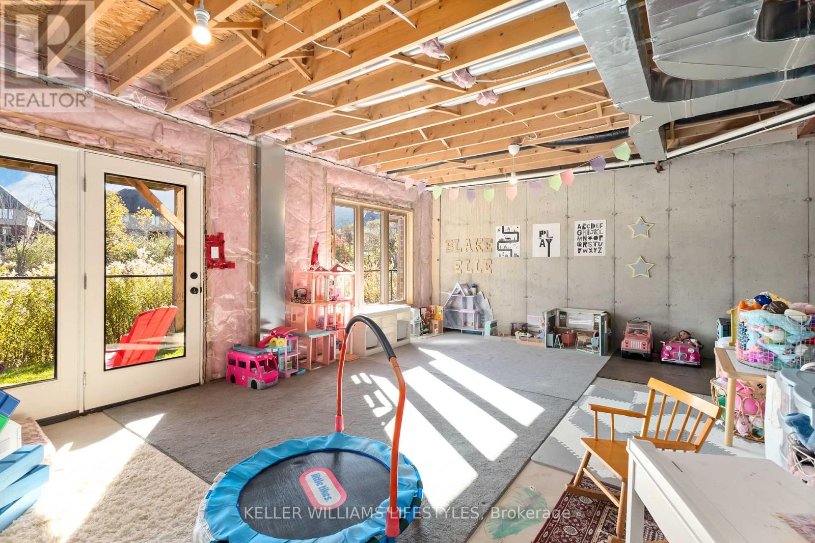 Photo 42 of 47 for 20 - 555 Sunningdale Road E