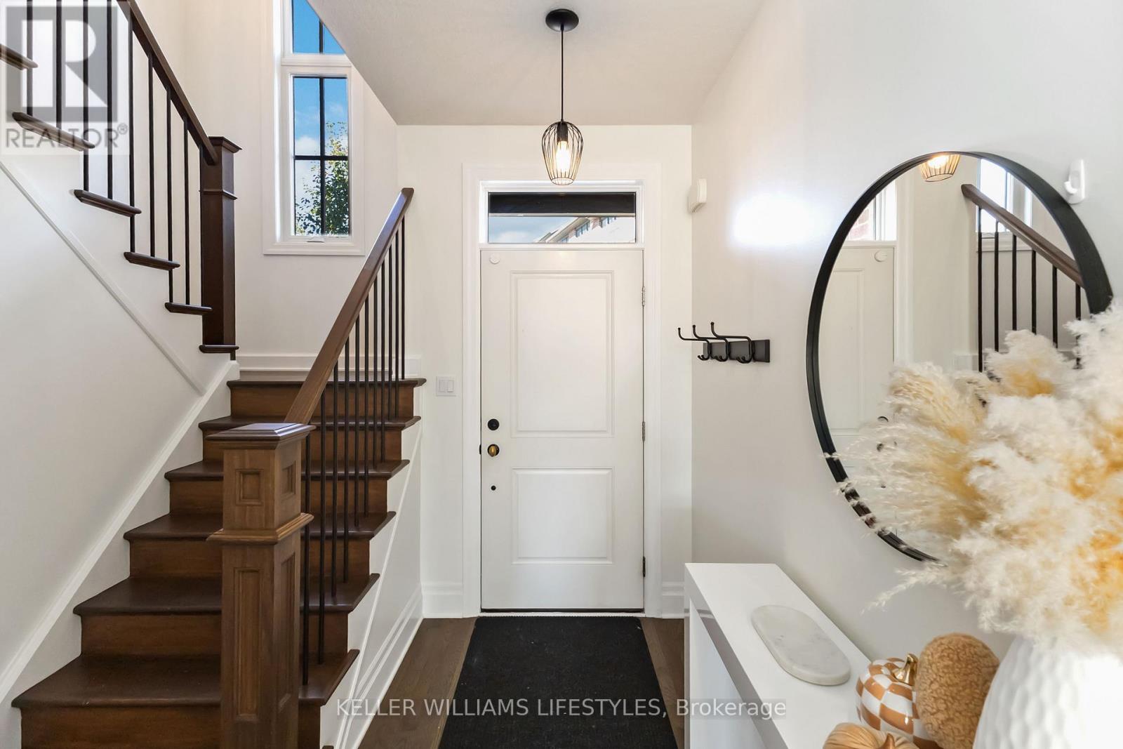 Photo 8 of 47 for 20 - 555 Sunningdale Road E