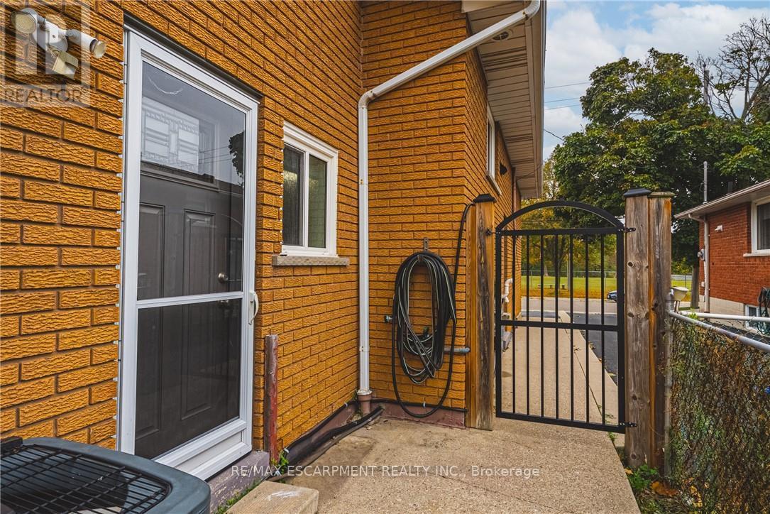 477 Queen Victoria Drive, Hamilton, Ontario  L8W 1G7 - Photo 42 - X12433383