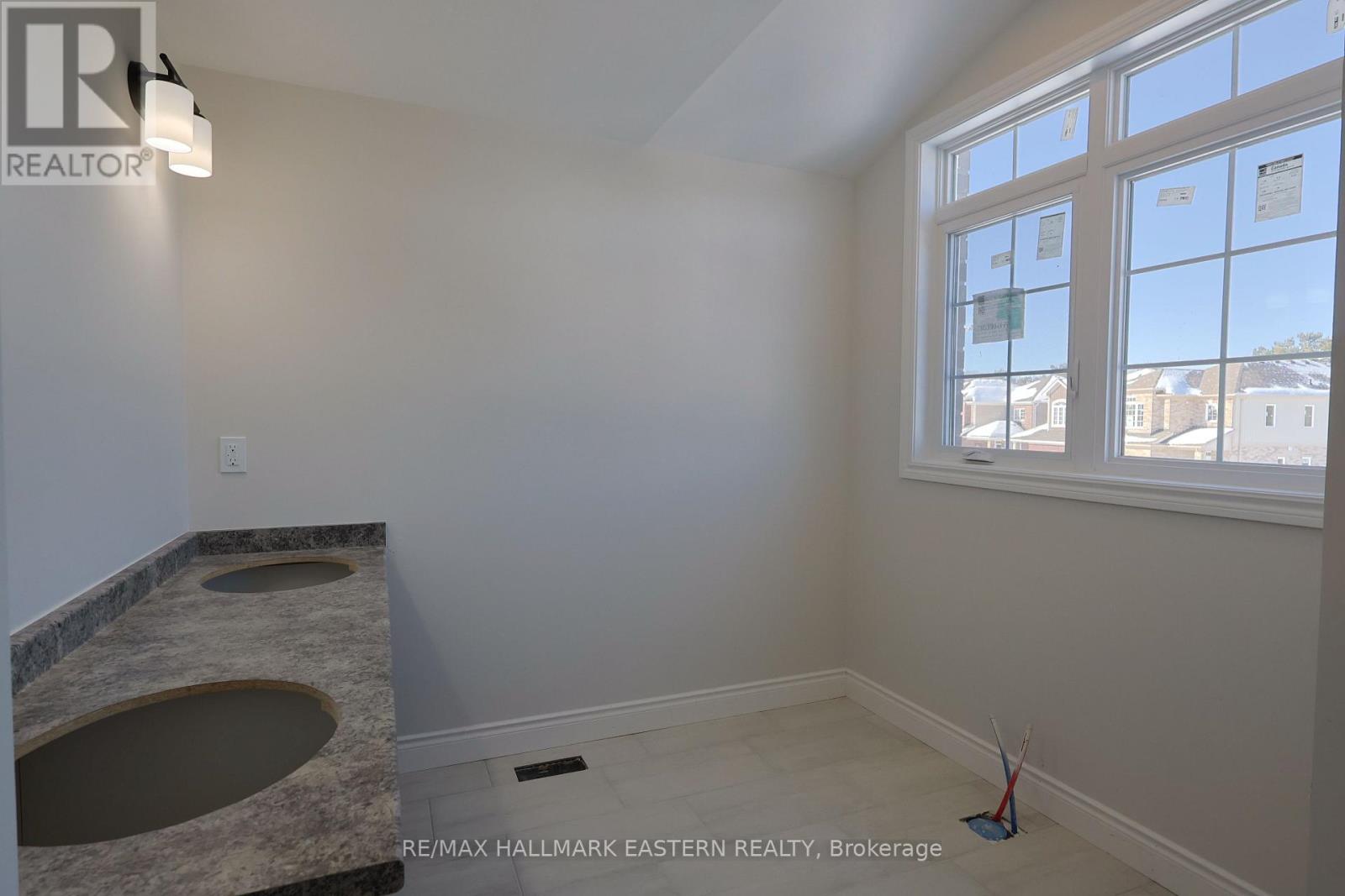 35 Coldbrook Drive, Cavan Monaghan, Ontario  L0A 1G0 - Photo 17 - X12674062