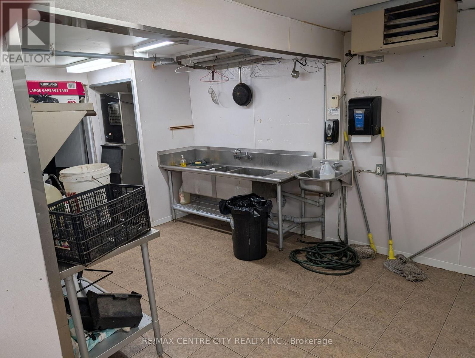 2300 Wharncliffe Road S, London South, Ontario  N6P 1L1 - Photo 19 - X12674016