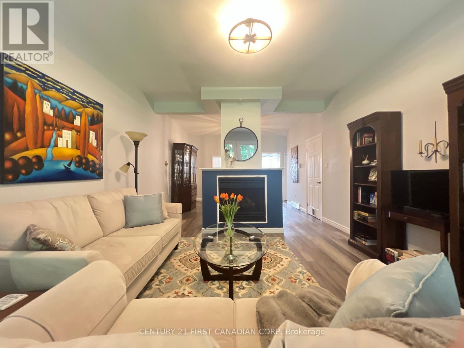 10 - 374 Front Street, Central Elgin, Ontario  N5L 1E9 - Photo 2 - X12674092