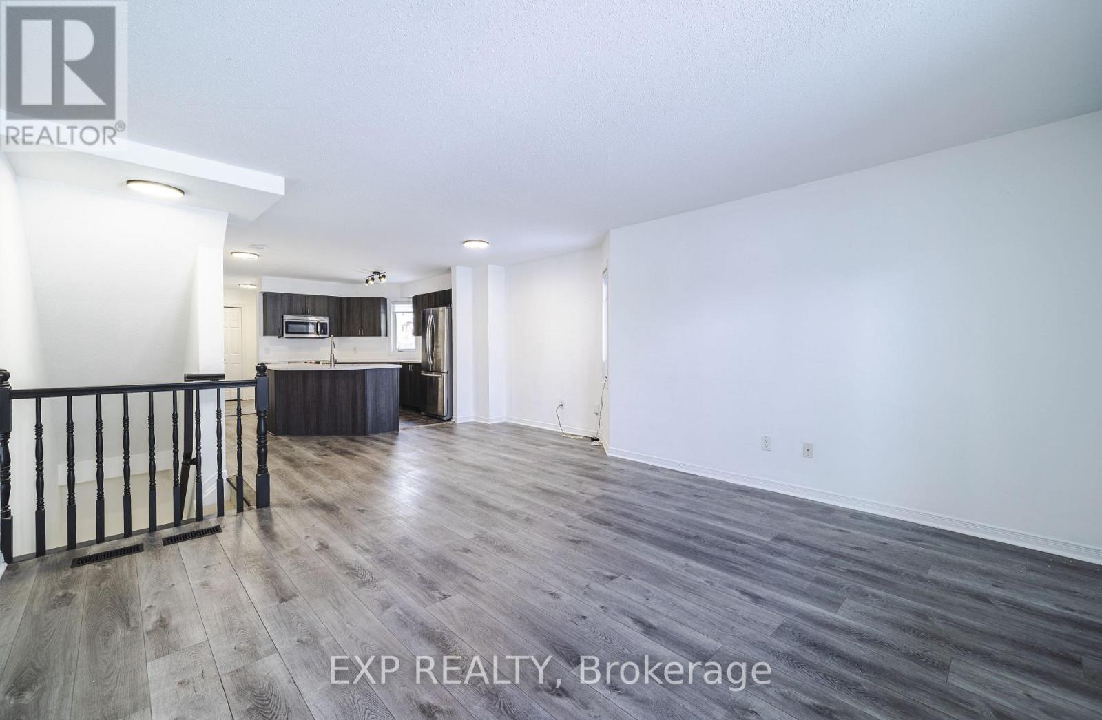 247 Fir Lane, North Grenville, Ontario  K0G 1J0 - Photo 10 - X12674036