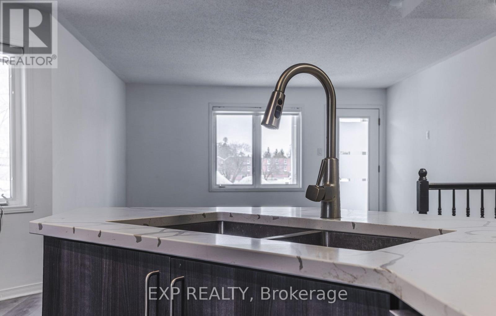 247 Fir Lane, North Grenville, Ontario  K0G 1J0 - Photo 11 - X12674036