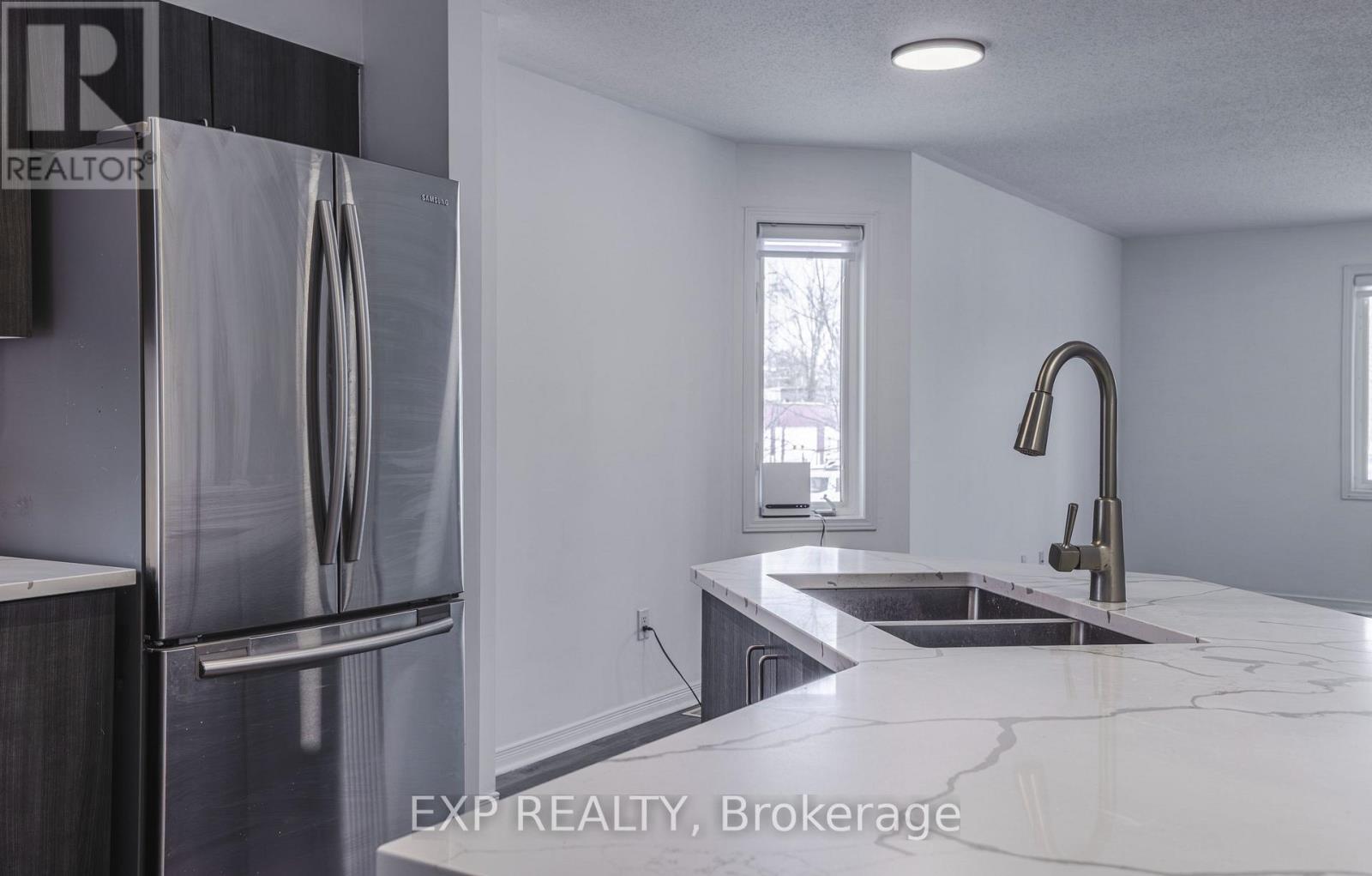 247 Fir Lane, North Grenville, Ontario  K0G 1J0 - Photo 8 - X12674036