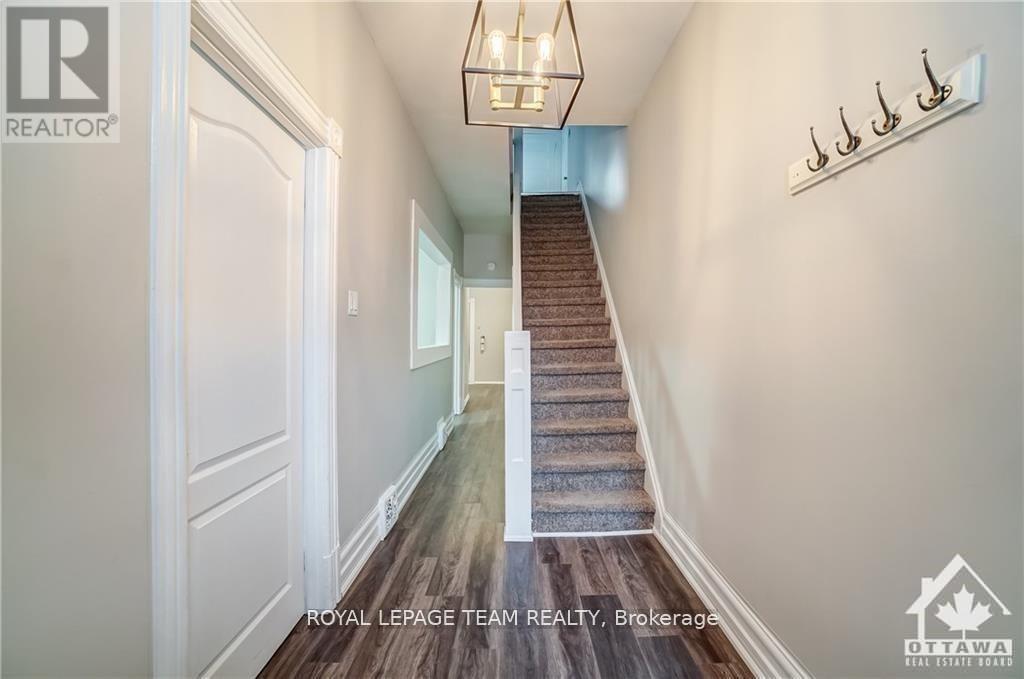 310 Cumberland Street, Ottawa, Ontario  K1N 7H9 - Photo 2 - X12674068