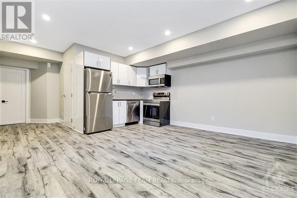 B - 1307 Thames Street, Ottawa, Ontario  K1Z 7N2 - Photo 4 - X12674176