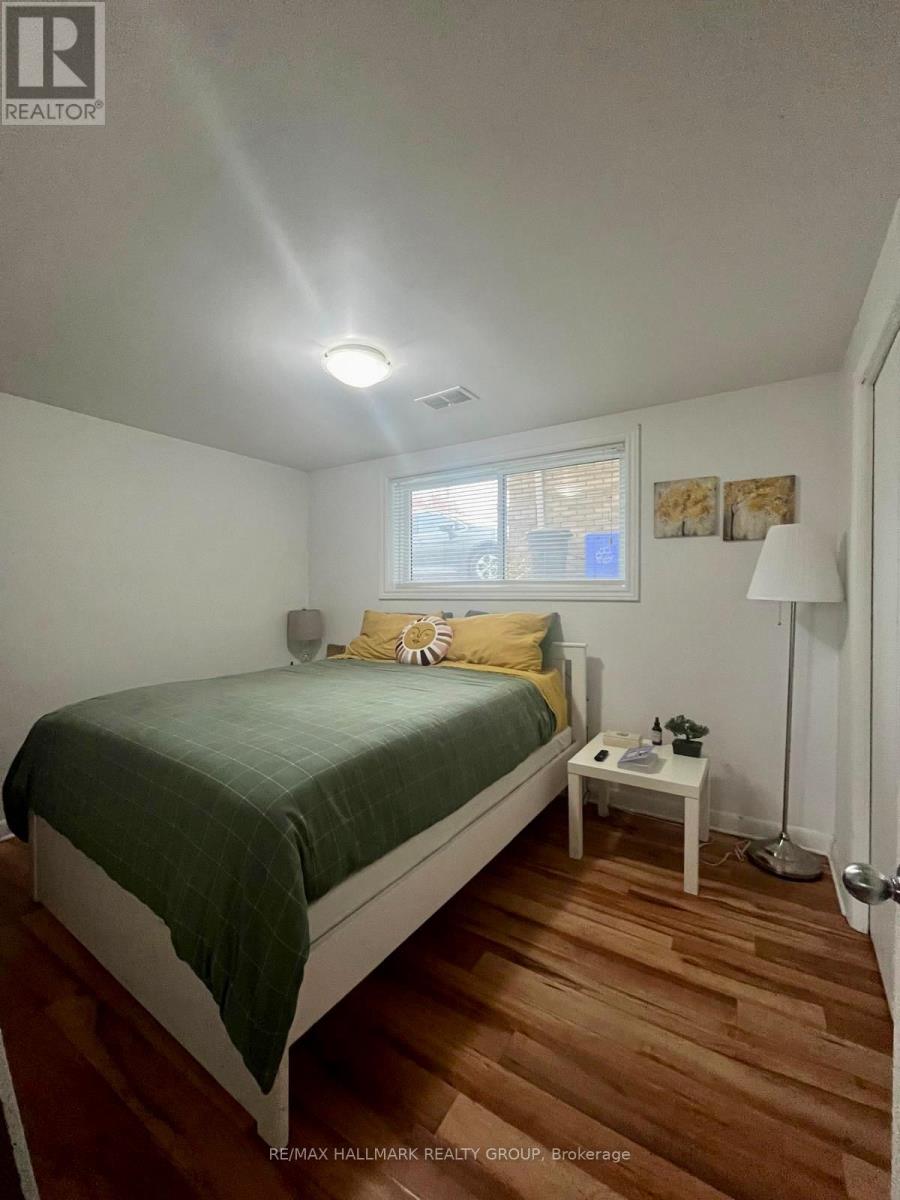 B - 8 Carlotta Avenue, Ottawa, Ontario  K1L 6S6 - Photo 17 - X12674192