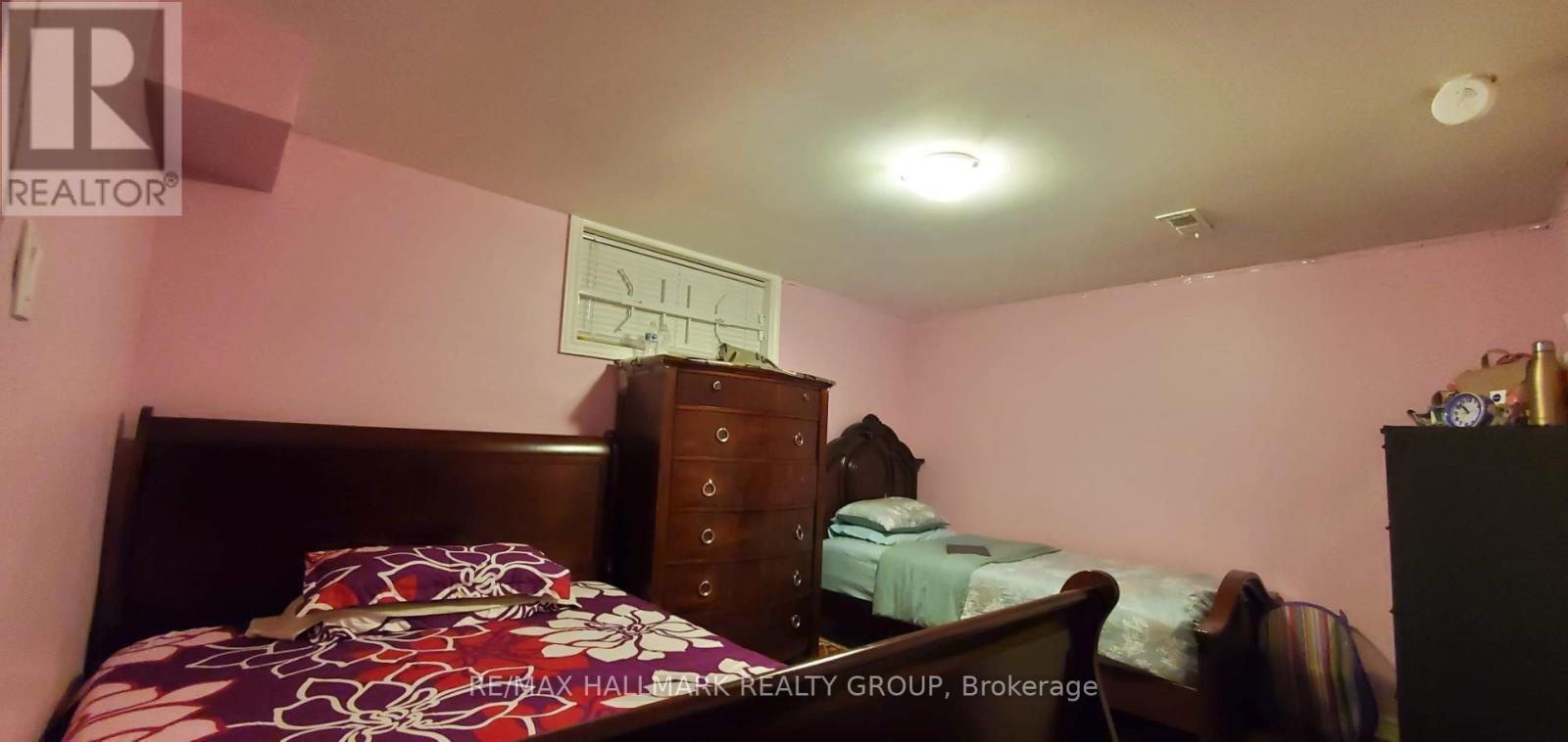 658 Dan Avenue, Ottawa, Ontario  K1K 1G2 - Photo 12 - X12674194