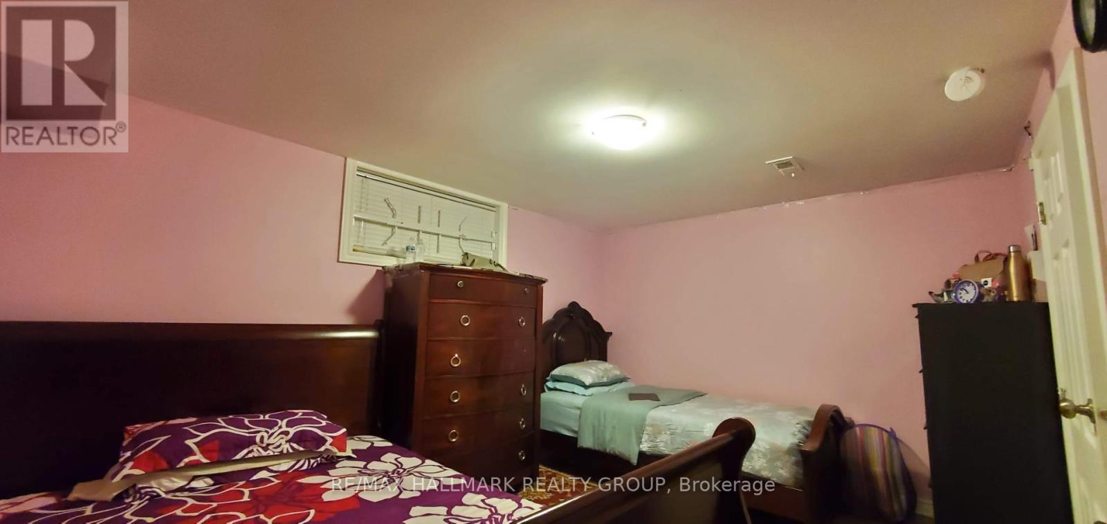 658 Dan Avenue, Ottawa, Ontario  K1K 1G2 - Photo 14 - X12674194