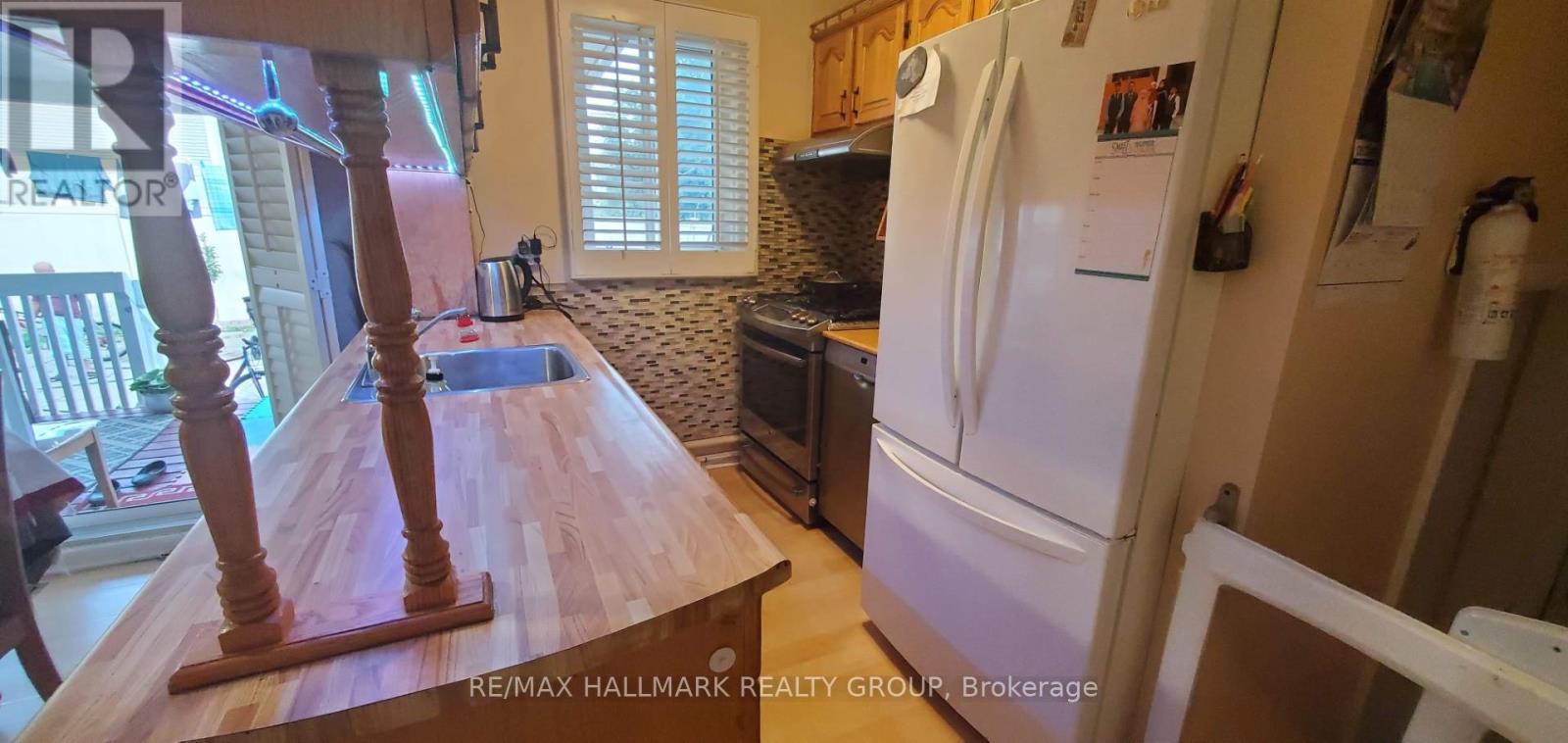 658 Dan Avenue, Ottawa, Ontario  K1K 1G2 - Photo 8 - X12674194