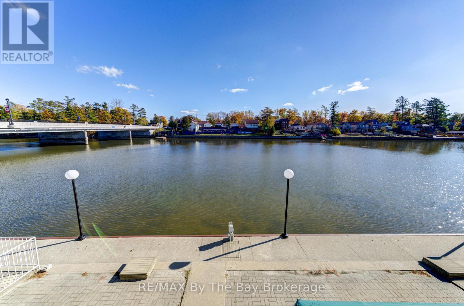 2nd Floor Apartment - 15 Willow Street, Wasaga Beach, Ontario  L9Z 2L4 - Photo 31 - S12674162