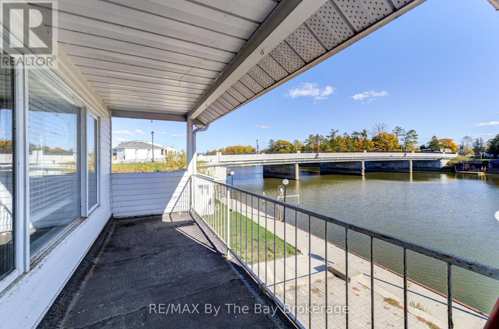 2nd Floor Apartment - 15 Willow Street, Wasaga Beach, Ontario  L9Z 2L4 - Photo 32 - S12674162