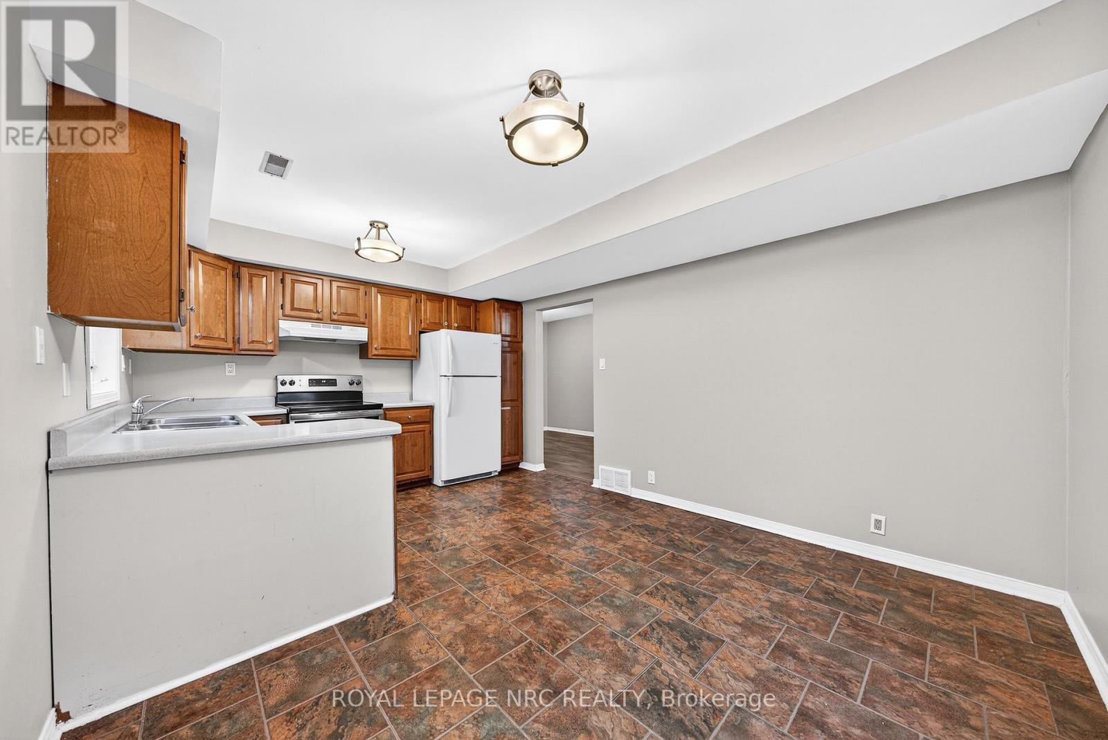 Unit B - 296 Rose Avenue, Fort Erie, Ontario  L2A 4M1 - Photo 21 - X12674040