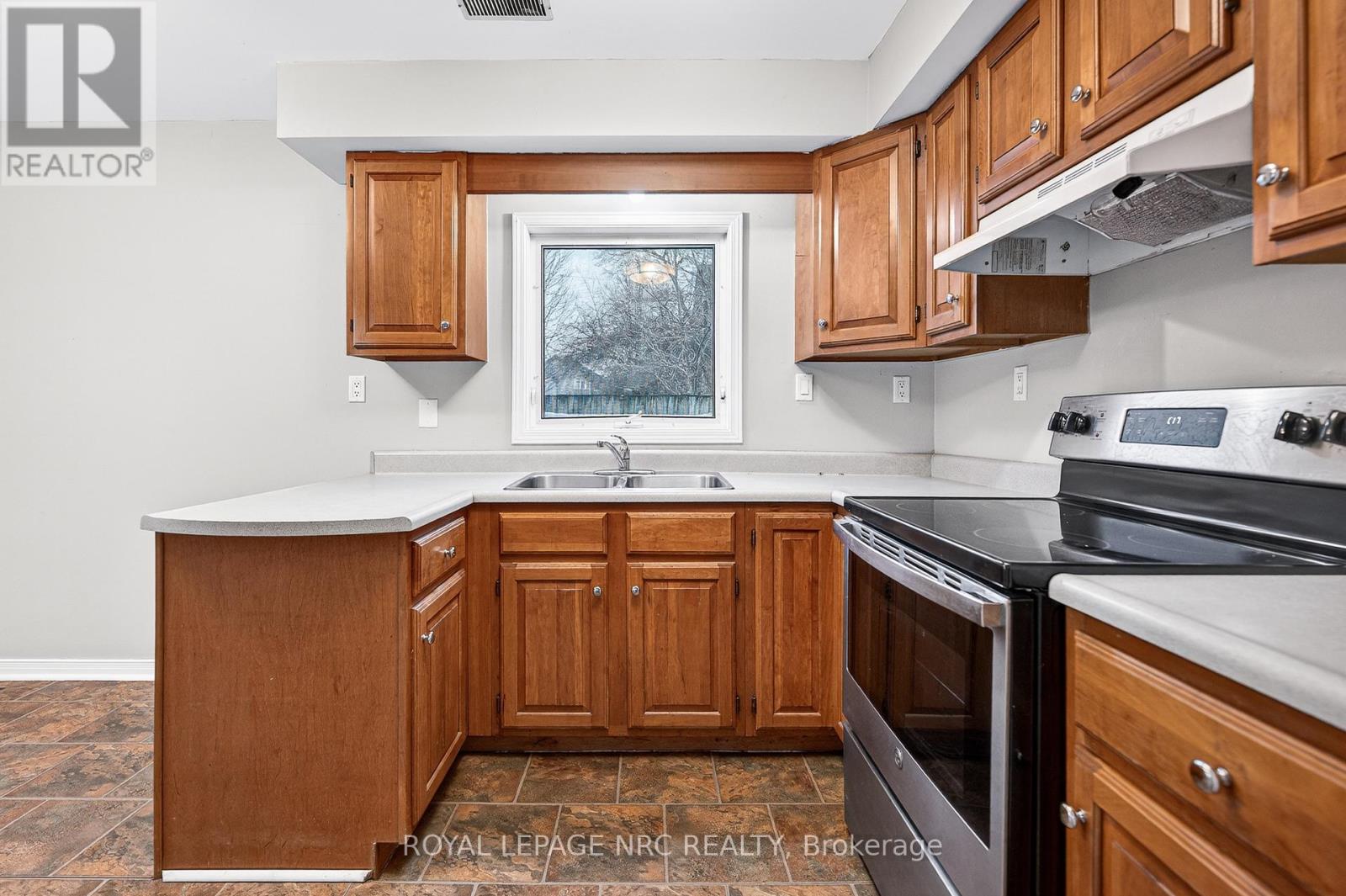 Unit B - 296 Rose Avenue, Fort Erie, Ontario  L2A 4M1 - Photo 25 - X12674040