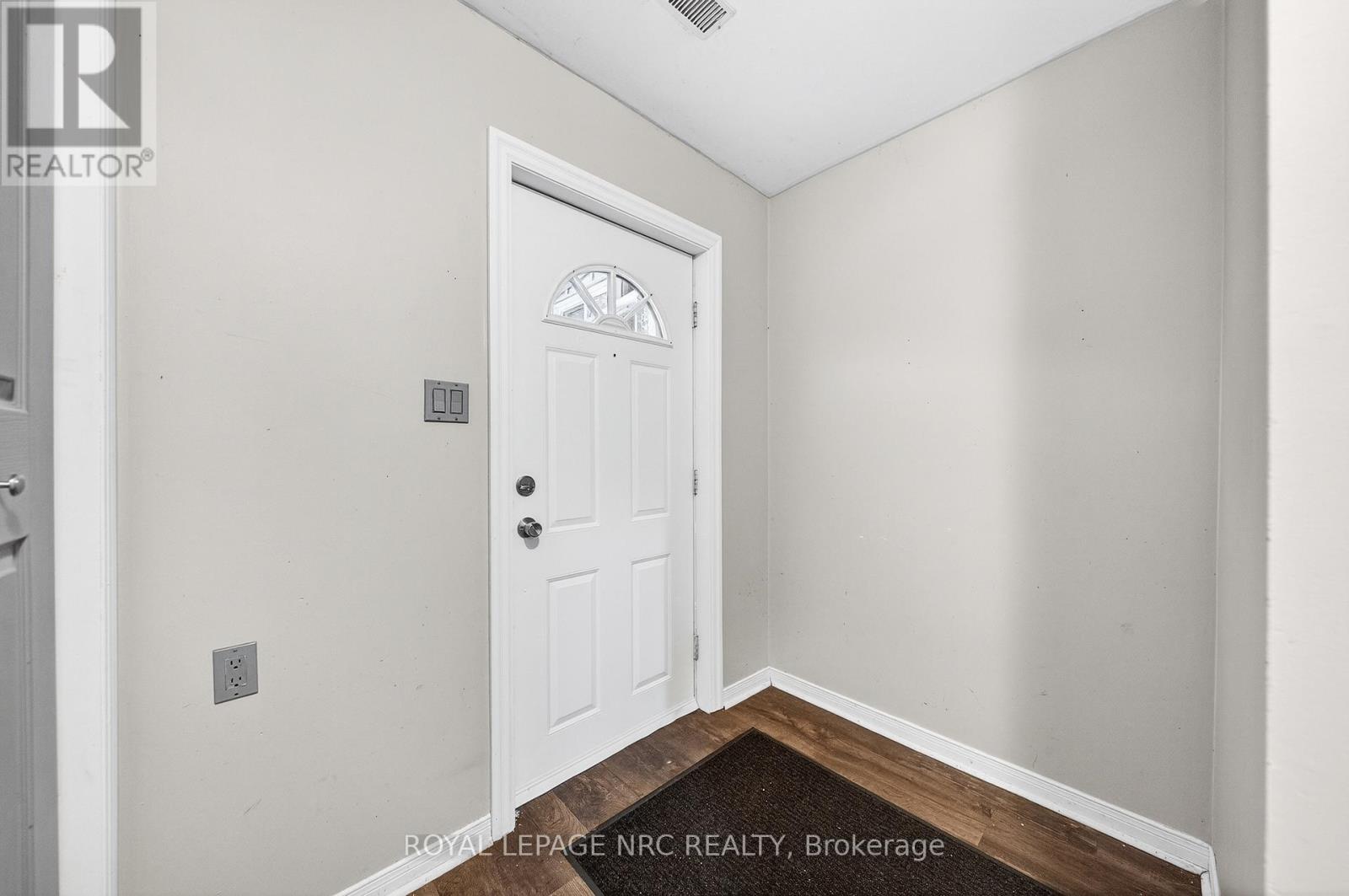 Unit B - 296 Rose Avenue, Fort Erie, Ontario  L2A 4M1 - Photo 9 - X12674040