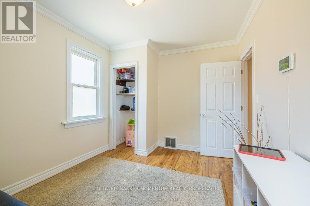 313 Highland Avenue, Fort Erie (Central), Ontario  L2A 2Y1 - Photo 18 - X12674078