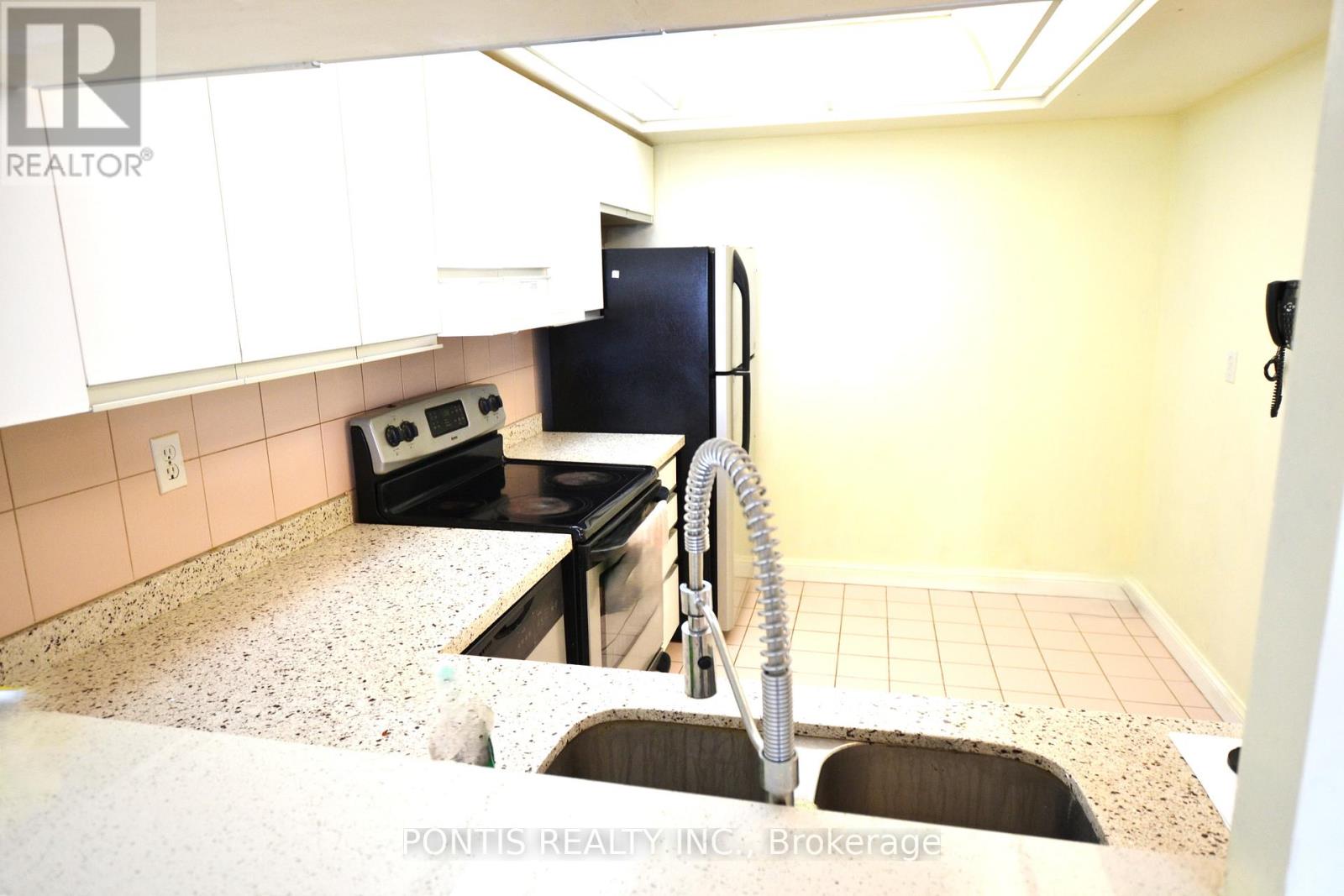 1008 - 24 Hanover Road, Brampton, Ontario  L6S 5K8 - Photo 21 - W12672292