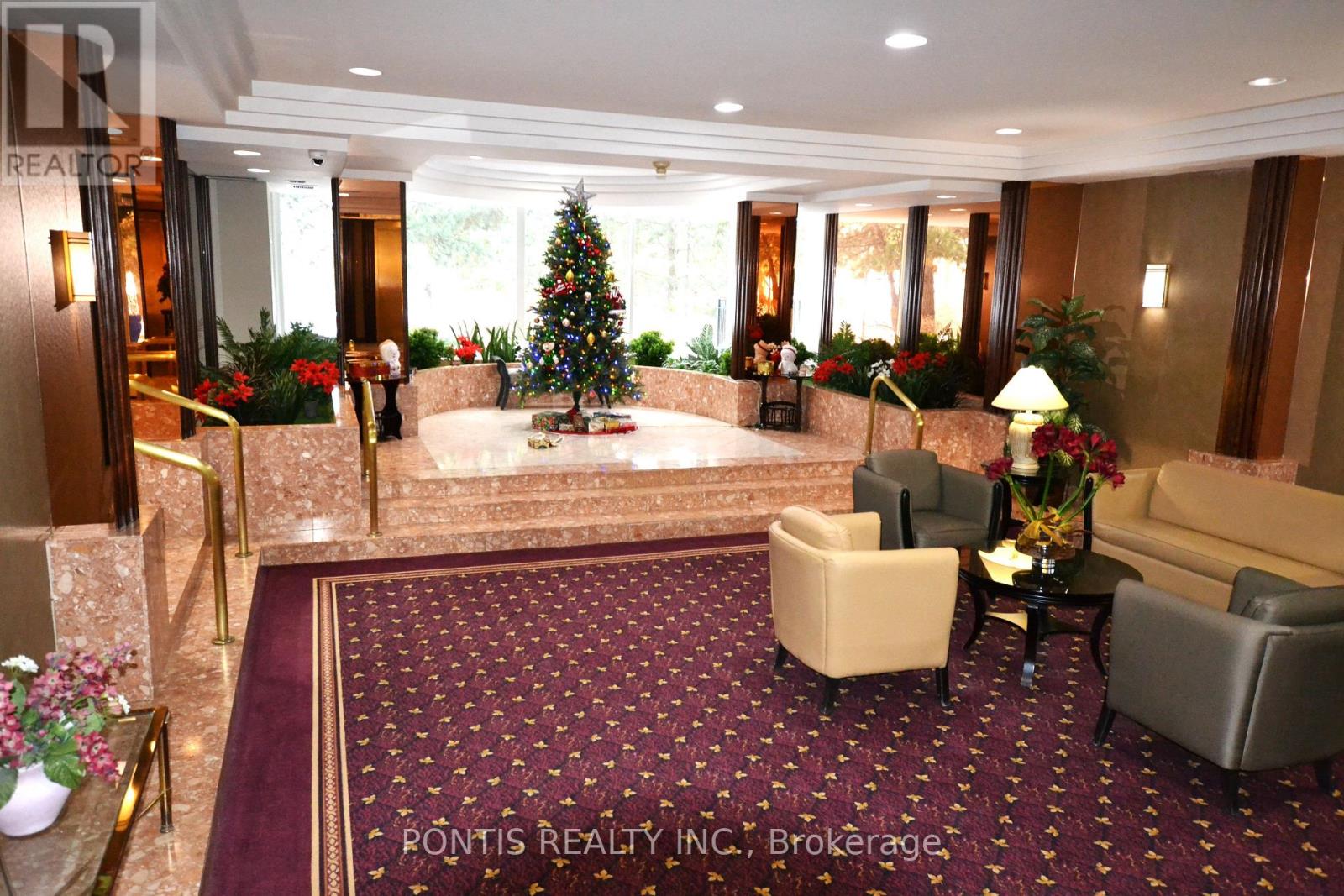 1008 - 24 Hanover Road, Brampton, Ontario  L6S 5K8 - Photo 6 - W12672292