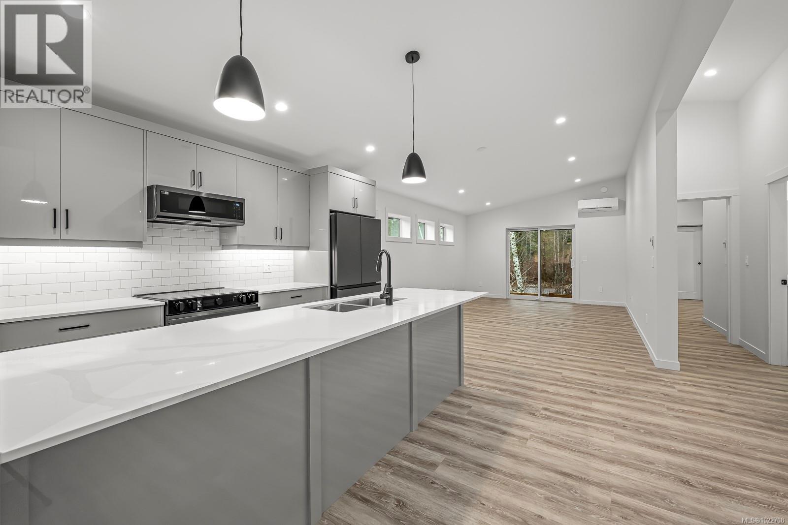 42 3025 Royston Rd, Cumberland, British Columbia  V0R 1S0 - Photo 4 - 1022708