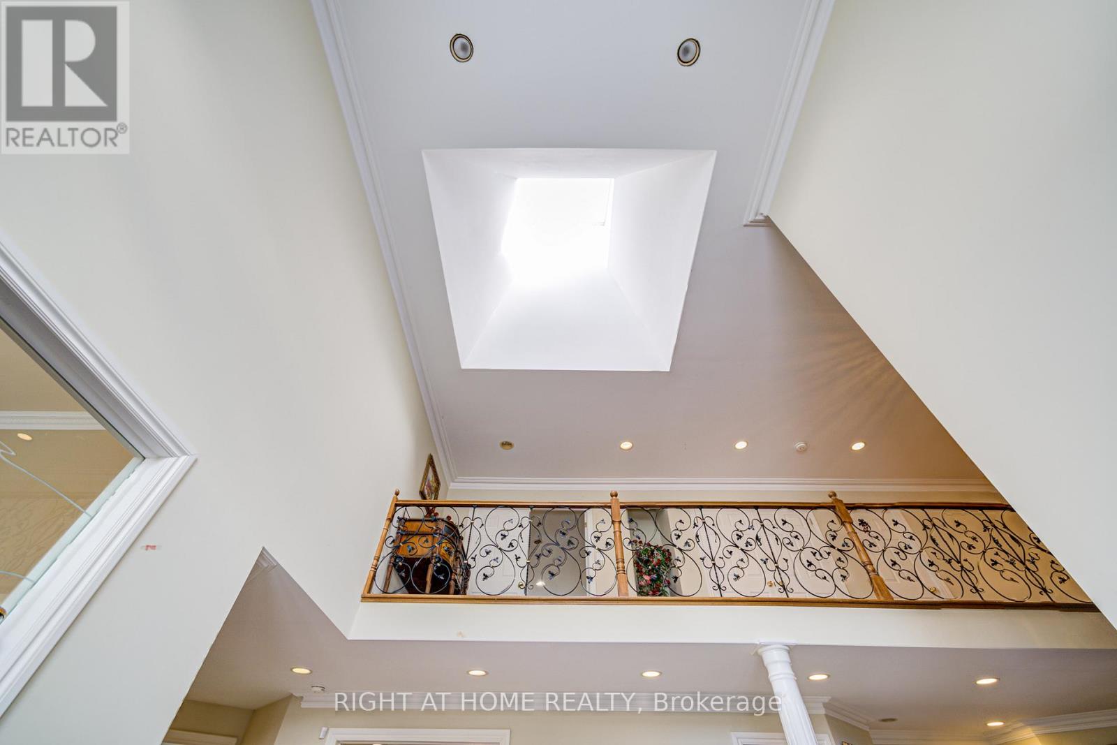 49 Arjay Crescent, Toronto, Ontario  M2L 1C6 - Photo 5 - C12674098