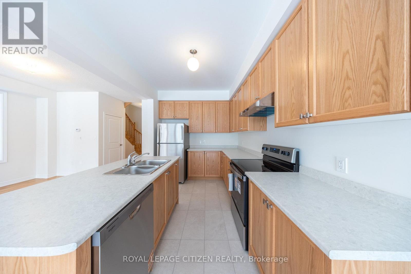 68 Mcgowan Drive, Whitby, Ontario  L1P 0R5 - Photo 10 - E12674138